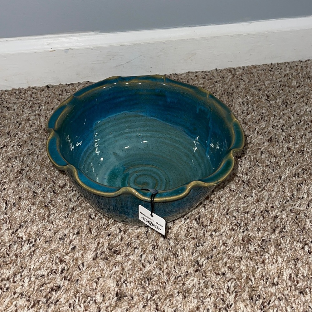 Woolworth Walk- blue bowl